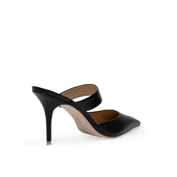 Aisha leather pumps by Black Suede Studio